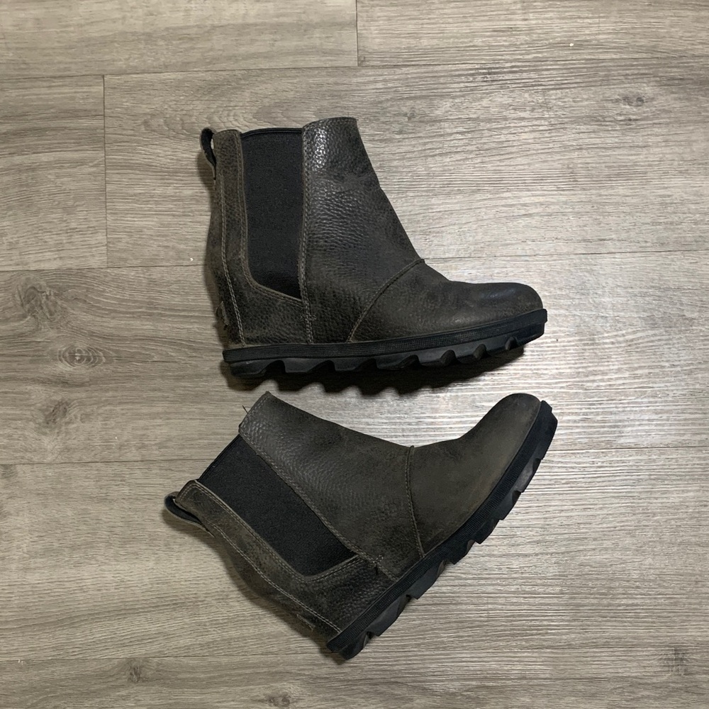 Sorel Dark Gray Wedge Ankle Boots